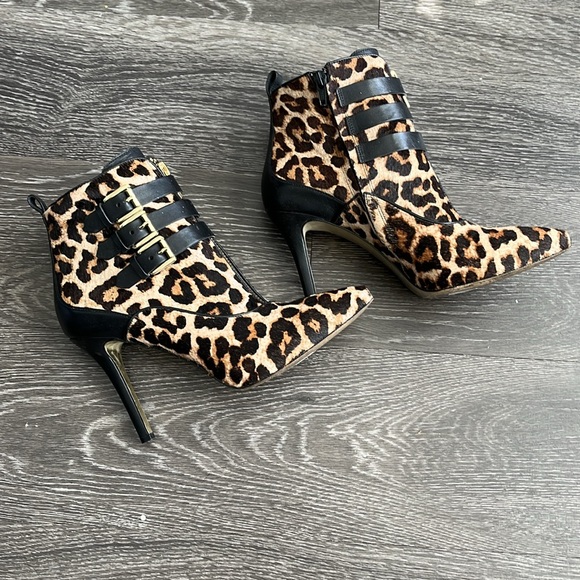 MICHAEL KORS booties - Picture 8 of 8